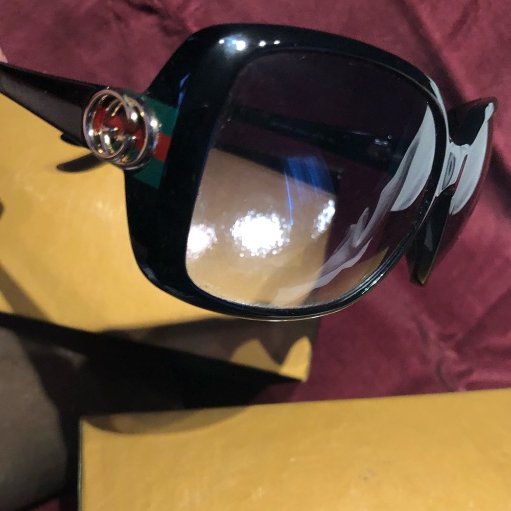 Beautiful Classic Authentic GUCCI Shades